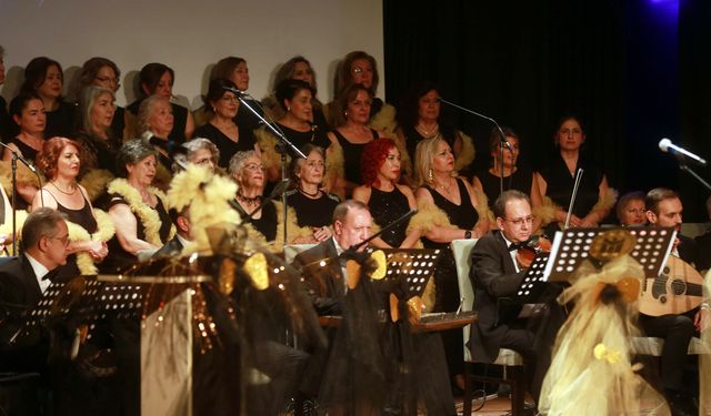 Zeki Müren doğum gününde Yenimahalle’de anıldı