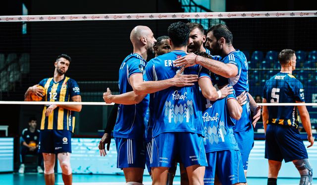 Halkbank İstanbul GSK karşısında