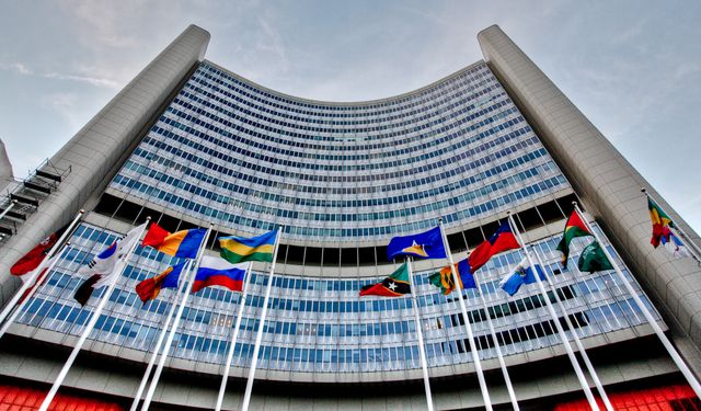 IAEA: Çernobil Nükleer Santrali'nde radyoaktif sızıntıyı önleyen çelik yapı hasar gördü