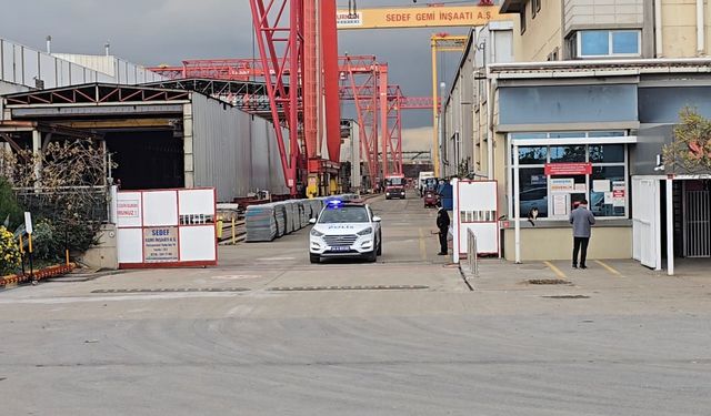 Tuzla’da tersanede iskele çöktü: 2 işçi yaralandı