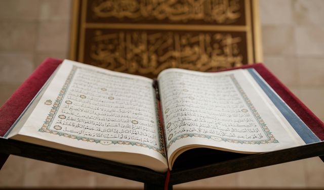 Ayetel Kürsi Türkçe meali, okunuşu ve önemi