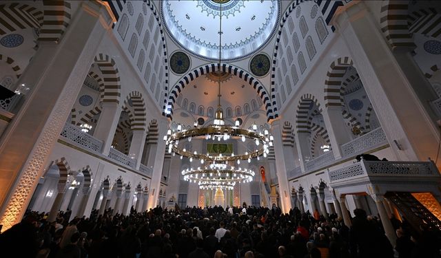 Regaip Kandili dualarla idrak edildi