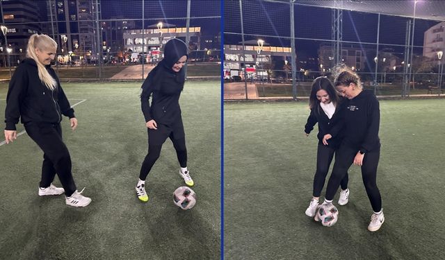 Farklı mesleklerden kadınlar her hafta halı sahada buluşuyor