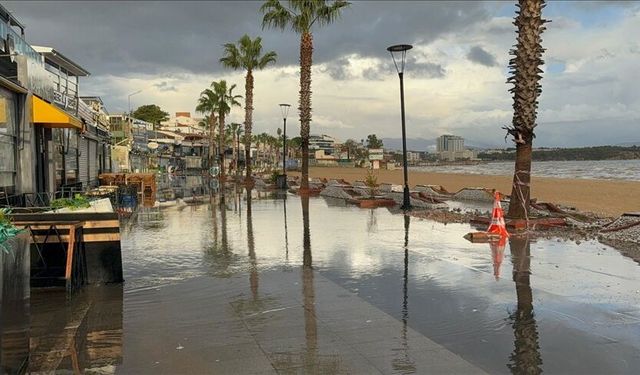 Aydın'da şiddetli yağış etkili oldu