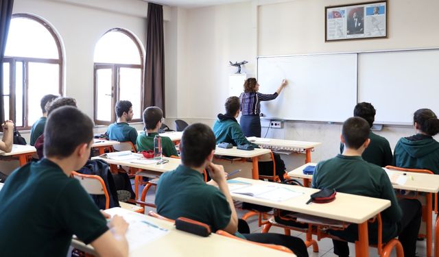 Öğretmenlerin yer değiştirme takvimleri açıklandı