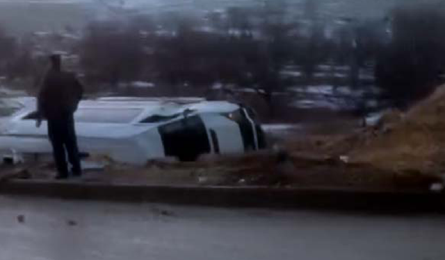 Gaziantep'te işçi servisi devrildi: 10 yaralı
