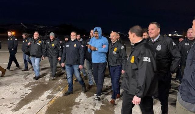 Maduro ve eşi mahkemeye götürüldü