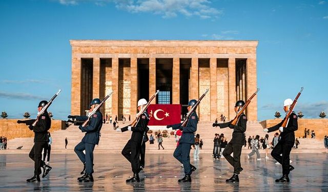 Rüyada üniformalı asker görmek ne anlama gelir?