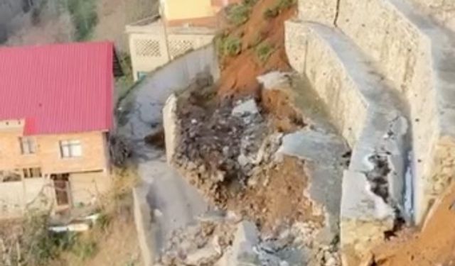 Rize’de heyelan; istinat duvarı çöktü