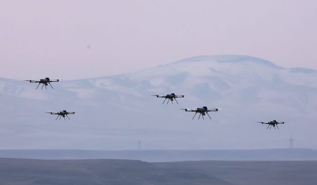 STM'nin sürü İHA'ları, gerçek mühimmatla hedefi vurdu