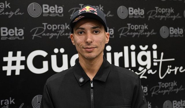 Milli motosikletçi Toprak Razgatlıoğlu, MotoGP'de de şampiyon olarak ilki başarmak istiyor