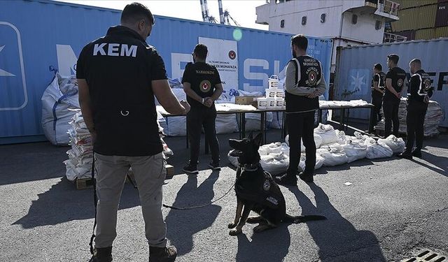 Gümrükler Muhafaza ekipleri zehir tacirlerine göz açtırmadı