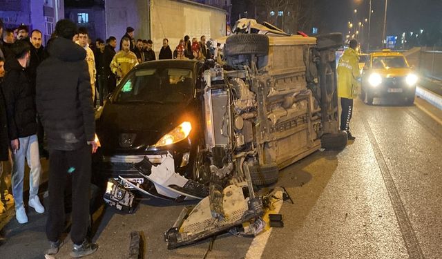 Yakıtı biten otomobilinin yanında beklerken hafif ticari araç çarpan mobilyacı toprağa verildi