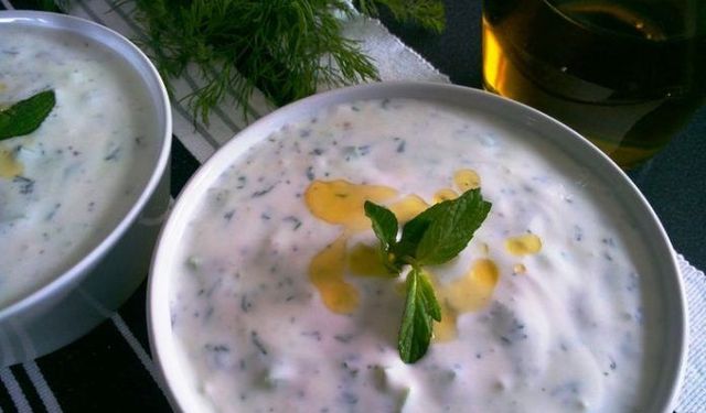 Ankara sofralarının vazgeçilmezi: Yemlik cacığı