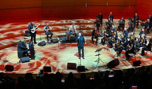 Barış Manço, ölümünün 26'ncı yılında Ankara'da şarkılarıyla anıldı