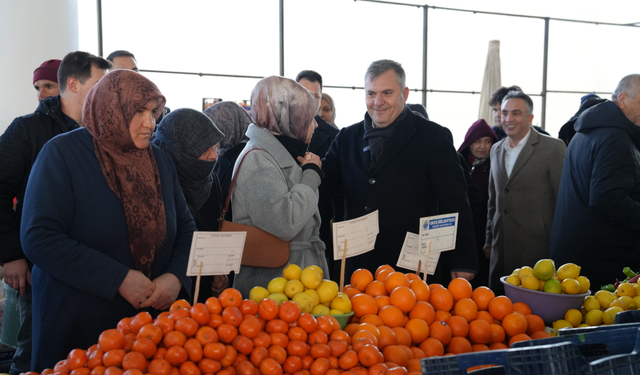 Çubuk Belediye Başkanı Demirbaş’tan pazar ziyareti