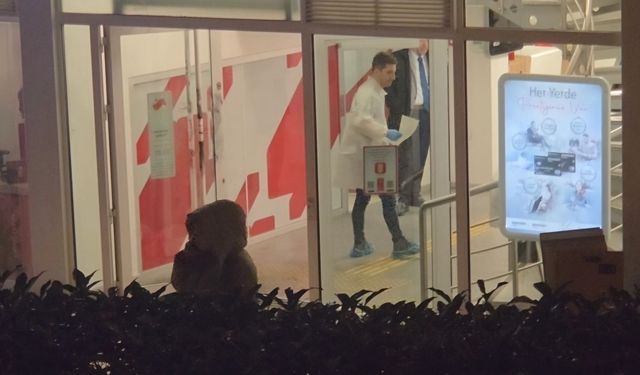 Fatih'te silahlı banka soygunu; 112 bin lira alan şüpheli yakalandı