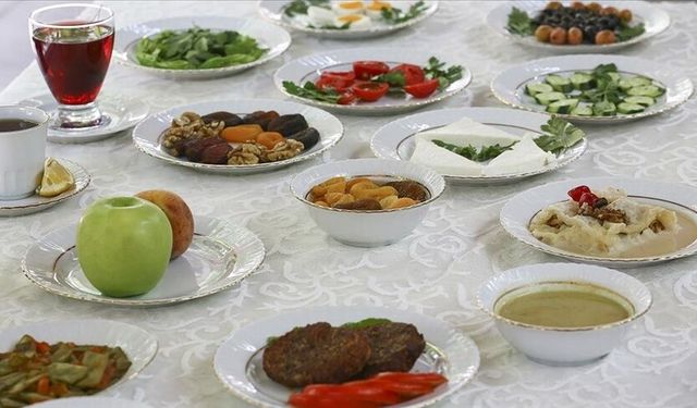 Sağlık Bakanlığı "ramazanda sağlıklı beslenme önerileri" paylaştı