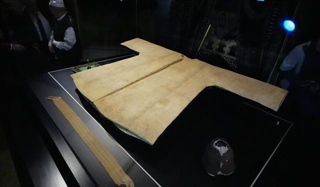 Hırka-i Şerif İstanbul'da ziyarete açıldı