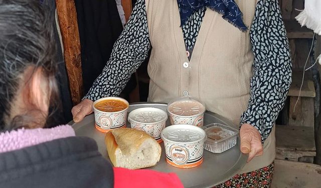 Güdül Kaymakamlığından ihtiyaç sahiplerine sıcak yemek