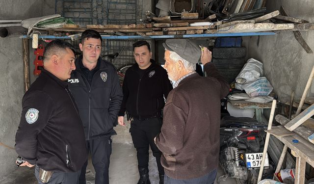 Babasının çatıdan attığı inşaat demiri başına isabet etti