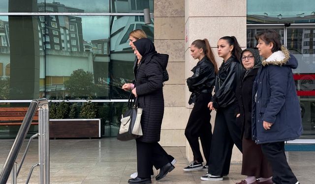 Boşanma aşamasındaki eşi tarafından katledilen Sinem, komşusundan yardım istemiş