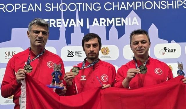 Milli atıcılar İsmail Keleş, Yusuf Dikeç ve Buğra Selimzade, Avrupa şampiyonu oldu
