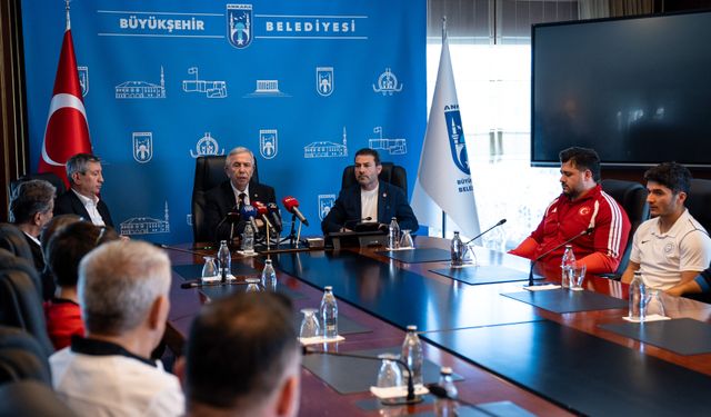 ABB Başkanı Mansur Yavaş, Avrupa'da madalya alan milli sporcuları kabul etti