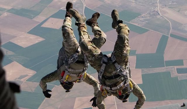 MSB: Serbest Paraşüt Atlayışları başarıyla tamamlandı