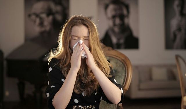 Uzmanlar uyardı: Bahar alerjisi gözleri vuruyor