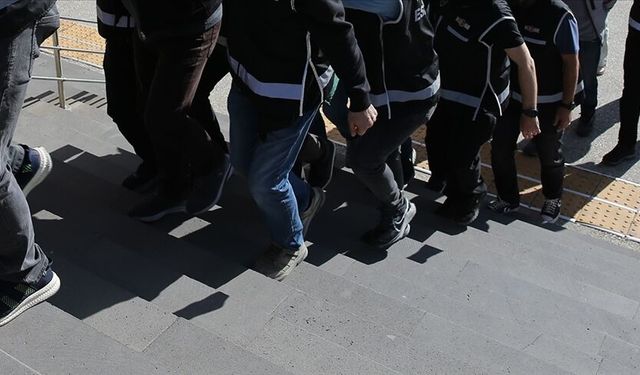 FETÖ'ye yönelik operasyonlarda yakalanan zanlılardan 69'u tutuklandı