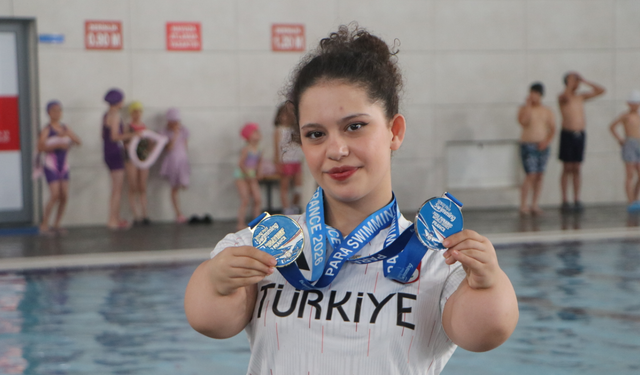 Milli para yüzücü Meryem, dünya şampiyonu oldu: Her yerde Türk bayrağını dalgalandırmak istiyorum