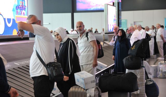 Hacılar kutsal topraklardan yurda dönmeye başladı