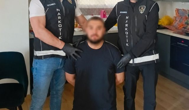 İNTERPOL tarafından aranan cinayet şüphelisi Antalya'da yakalandı