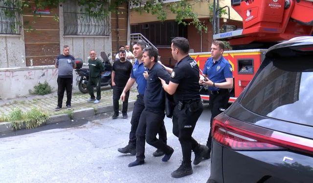 Sultangazi'de annesini rehin alan şüpheli,  abisinin ihbarıyla gözaltına alındı