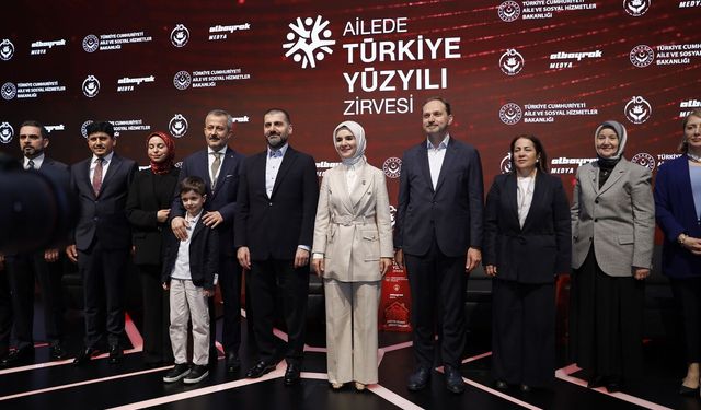 Aile ve Sosyal Hizmetler Bakanı Göktaş, ‘Ailede Türkiye Yüzyılı Zirvesi’nde konuştu
