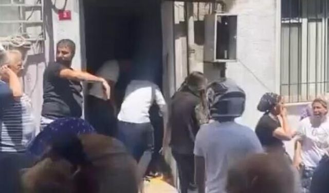 Beyoğlu’nda eski eşinin ilişki yaşadığını öne sürdüğü kişiyi silahla vurdu; yakalandı