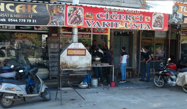 Kilis'te kebap salonunda bıçaklı kavga: 1 yaralı