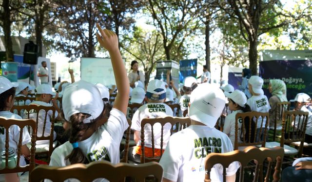 Minik çevre elçileri atıkları sanata dönüştürdü