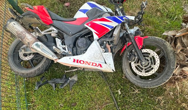 Refüje çarpan motosikletin sürücüsü hayatını kaybetti