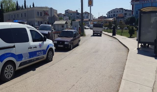 Takip ettiği eski komşusunu bıçakladı, 'Gönül ilişkimizi kullanıp beni dolandırdı' dedi