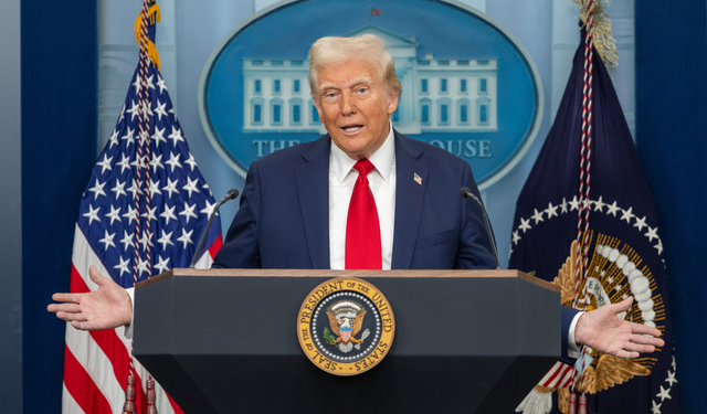 Trump: İran, ben gelene kadar 47 yıl boyunca paçayı kurtardı