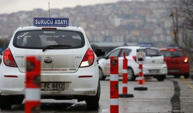 Güneşe çıkamayan sürücü adayı direksiyon sınavına akşam girecek
