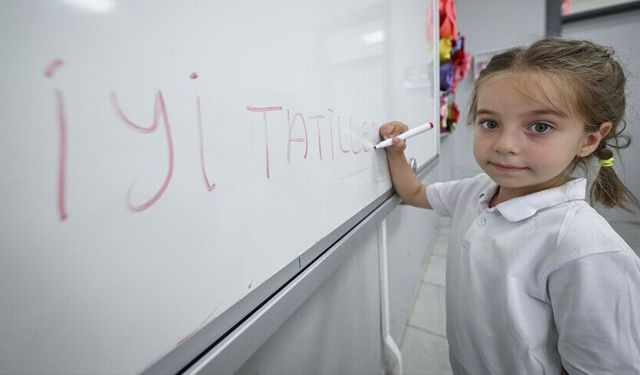 Yaklaşık 18 milyon öğrenci yaz tatiline girdi