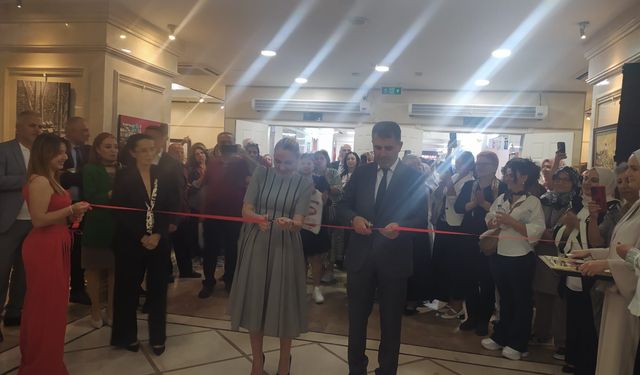 Zafer Çarşısı’nda “Sanatölye” yıl sonu sergisi