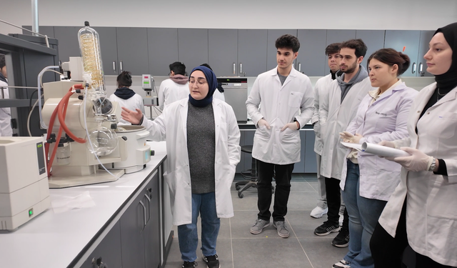 BTÜ’nün “Tercihten Önce Üniversiteni Yaşa” projesiyle öğrenciler geleceğin mesleklerini yerinde tanıyor