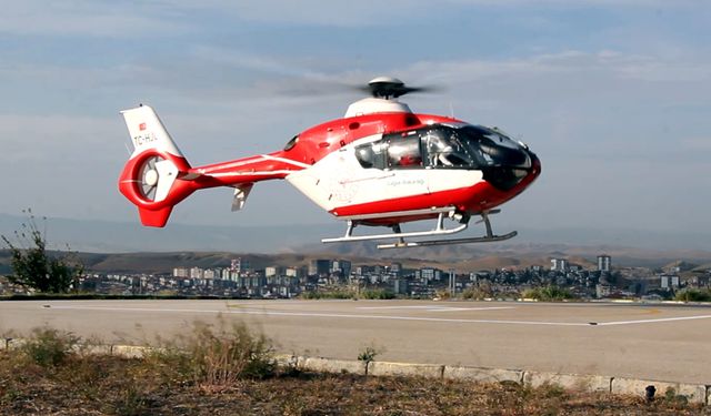 Nallıhan'da hava ambulansı kalp krizi geçiren hasta için havalandı