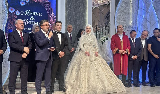 Tarım ve Orman Bakanı Yumaklı, Konya'da nikah şahidi oldu