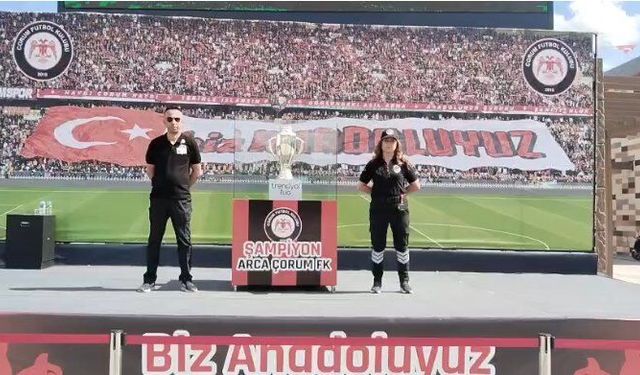 Çorum FK'nın şampiyonluk kupası kentte sergileniyor