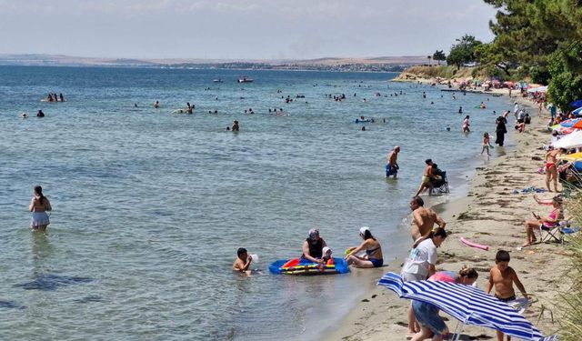 Doç. Dr. Doğan: Deniz ve havuzda kalınan sürenin artması, hastalık olasılığını artırır